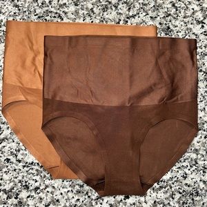 Victoria’s Secret  “2” Pair Smoothing Brief Panty Bund…